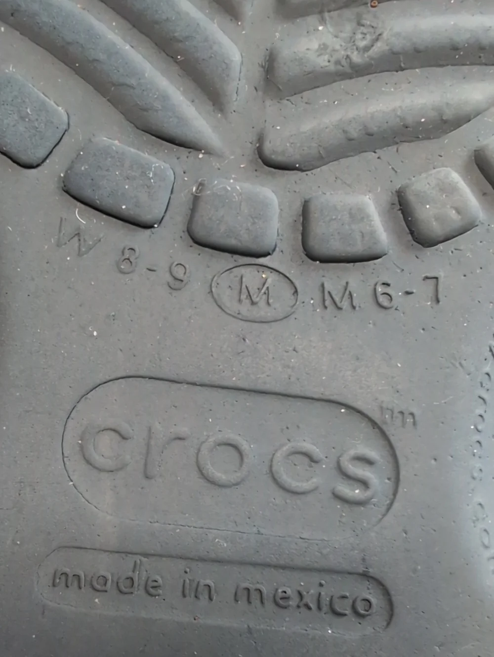 CROCS (Sz.8)  Classic Clog - Black